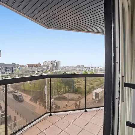 Hill With Park Views Apartment